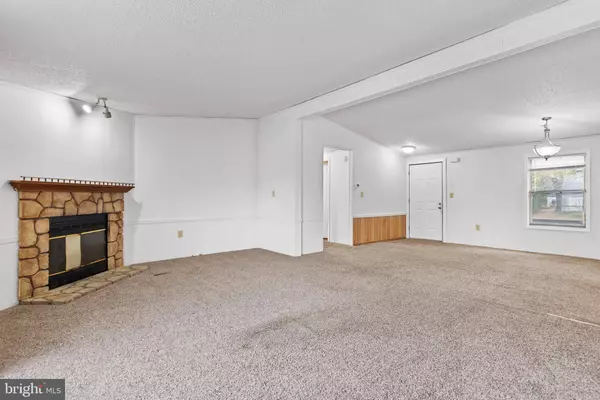 226 HOUSTON DR, Grantville, PA 17028