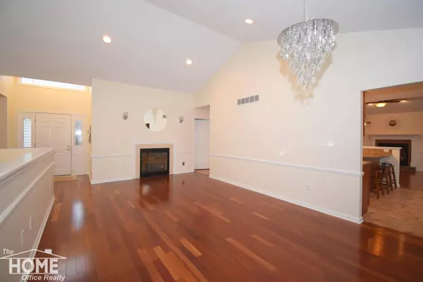 1438 W North Street, Owosso, MI 48867