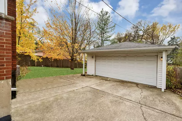 928 S Monroe ST, Hinsdale, IL 60521