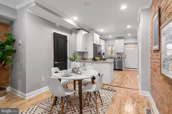 1120 W CROSS ST, Baltimore, MD 21230