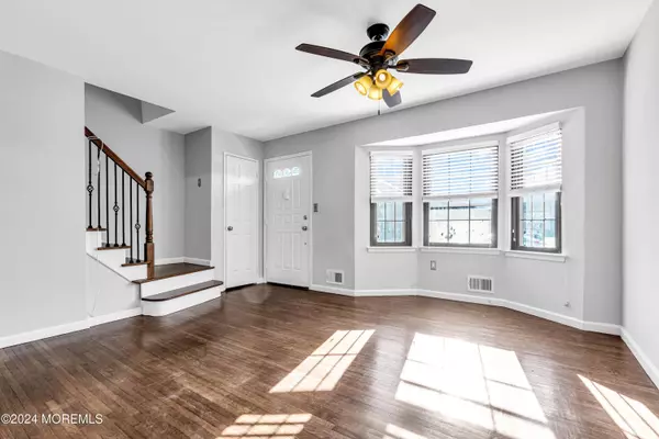 6 Village Green Way, Hazlet, NJ 07730