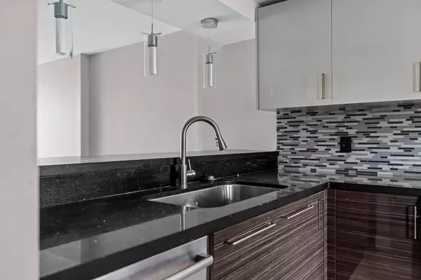 17 Royal Palm WAY 503, Boca Raton, FL 33432