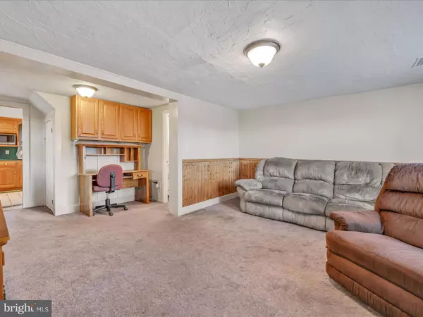 7664 LANCASTER AVE, Myerstown, PA 17067