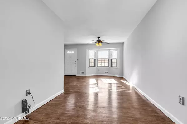 6 Village Green Way, Hazlet, NJ 07730