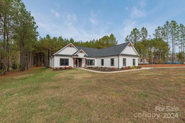 740 Sunset Pointe DR, Salisbury, NC 28146