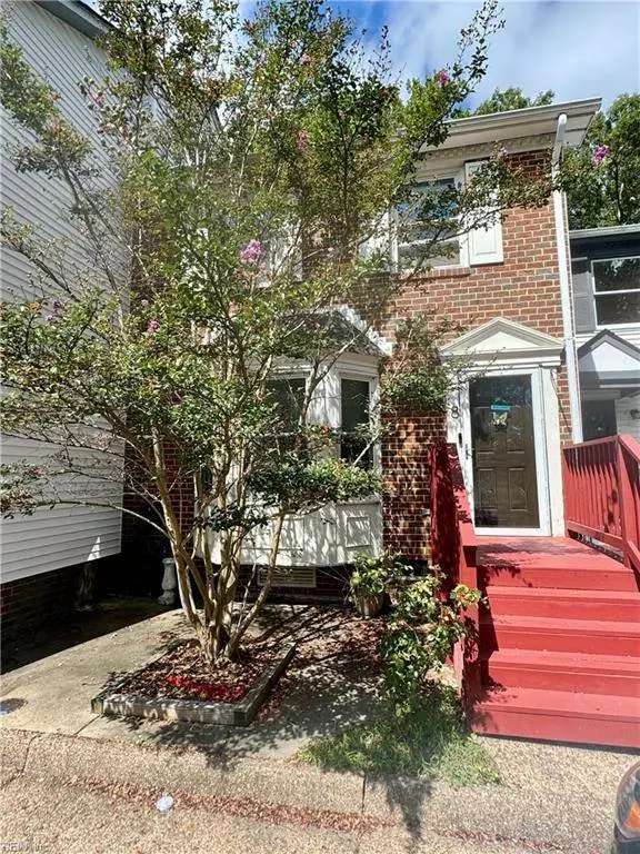 8 Colonies LNDG, Hampton, VA 23669