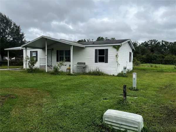 9134 WOOD TERRACE DR, Tampa, FL 33637