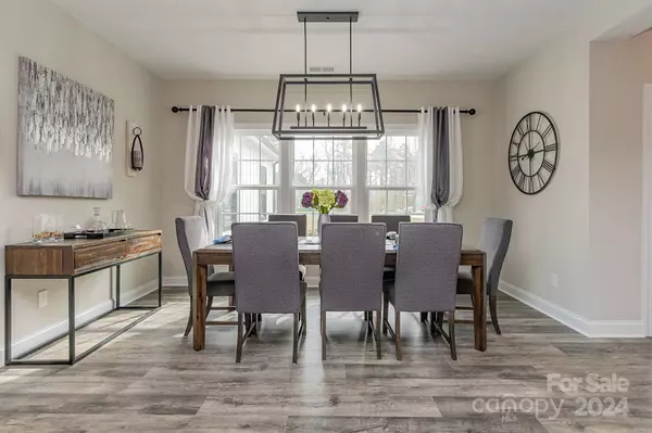 740 Sunset Pointe DR, Salisbury, NC 28146