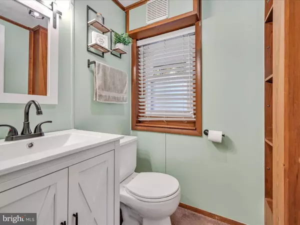 7664 LANCASTER AVE, Myerstown, PA 17067