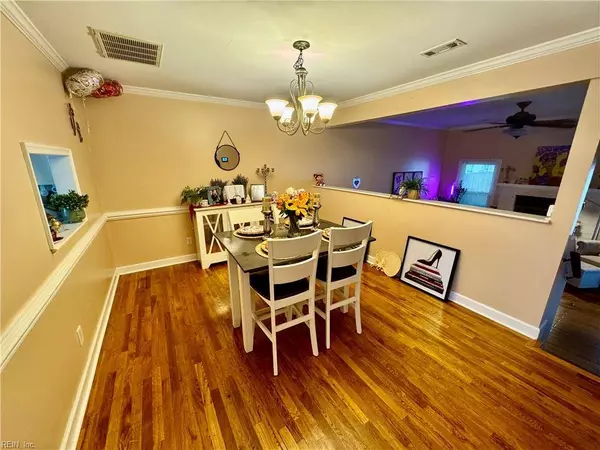 8 Colonies LNDG, Hampton, VA 23669