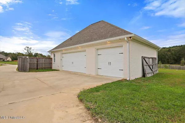 385 Driftwood Lane, Florence, MS 39073