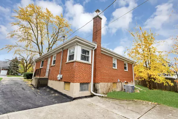 928 S Monroe ST, Hinsdale, IL 60521