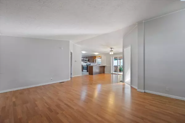 52 Log Lane #52, Richland, WA 99354-1744