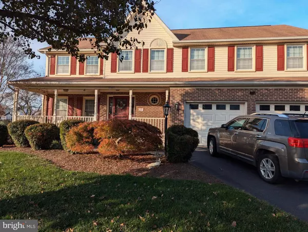 43485 GOLDEN MEADOW CIR, Ashburn, VA 20147