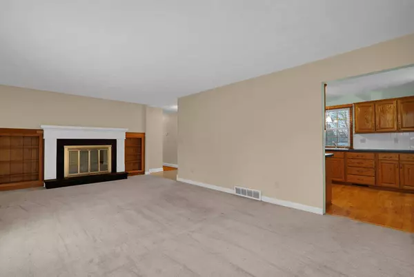 728 Club Drive, Mount Vernon, OH 43050