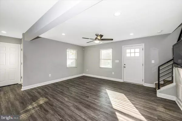 1462 VIRGINIA AVE, Severn, MD 21144