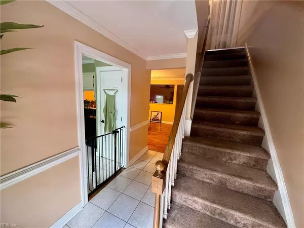 8 Colonies LNDG, Hampton, VA 23669