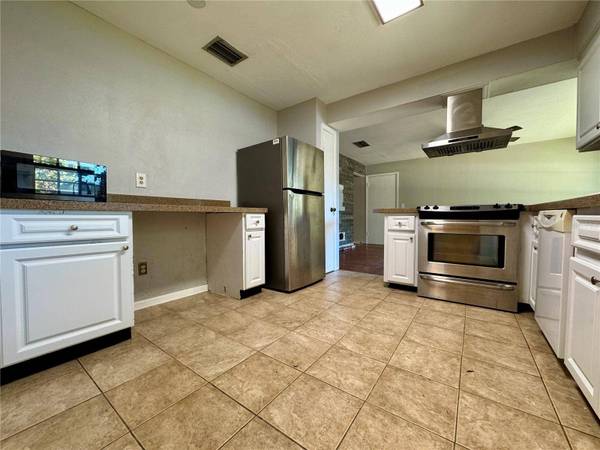 1405 GERTRUDE DR, Brandon, FL 33511