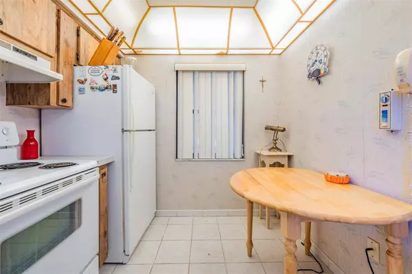 6482 71ST ST N, Pinellas Park, FL 33781