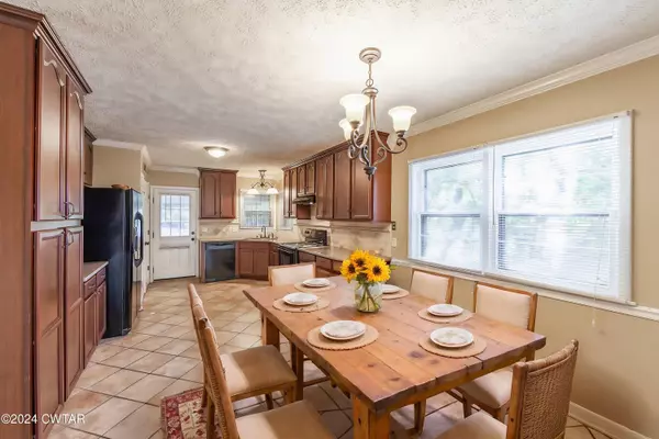 1207 Hollywood DR, Jackson, TN 38301