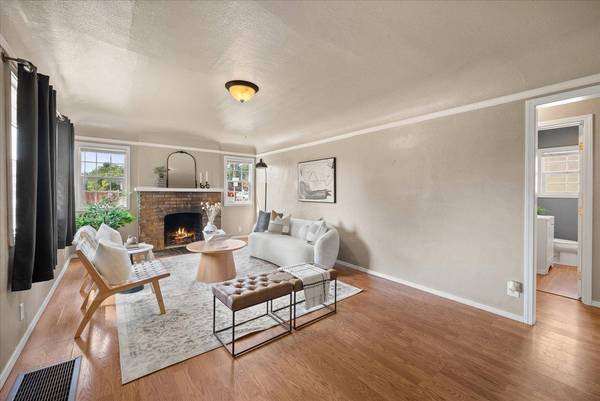 2626 W Fairview Ave, Spokane, WA 99205