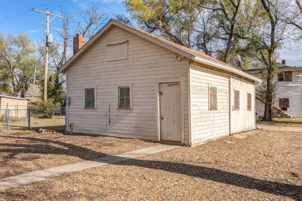 1000 N 7th St, Salina, KS 67401