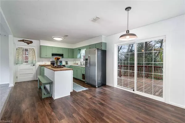 364 Dudley AVE, Mount Airy, NC 27030