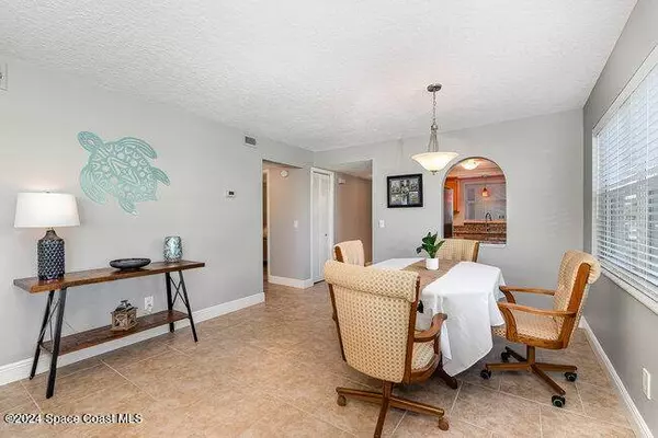 7201 Ridgewood AVE #32, Cape Canaveral, FL 32920