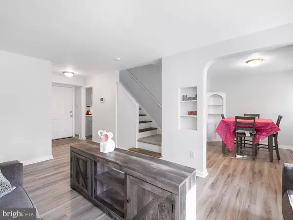 12 BEDFORD DR, Wilmington, DE 19809