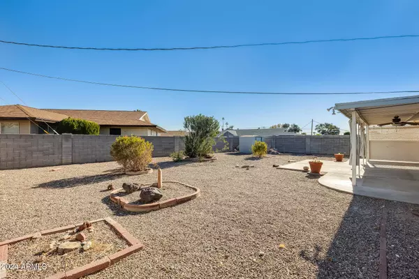 10355 W PINEHURST Drive, Sun City, AZ 85351