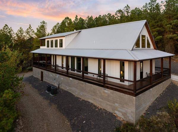 110 E Fork Circle, Hochatown, OK 74728