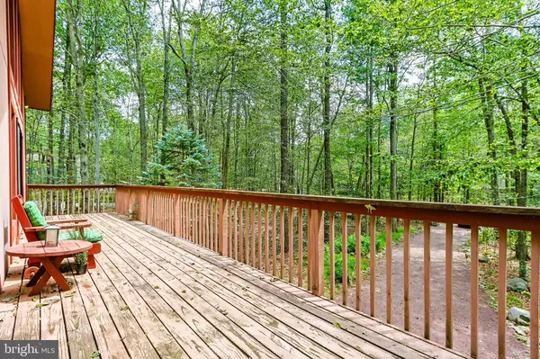 205 BUCKSKIN WAY, Pocono Pines, PA 18350