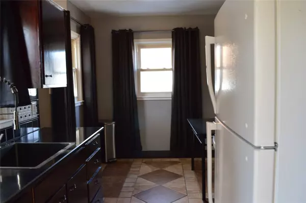 14 E Park Avenue, Des Moines, IA 50315