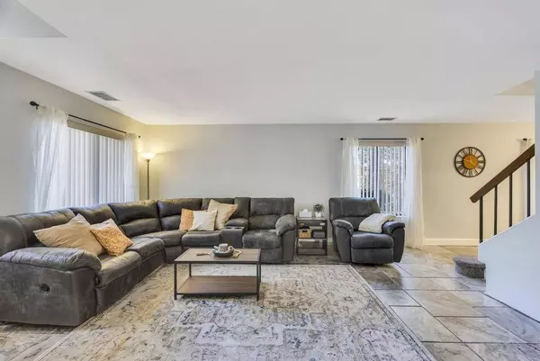 337 Woodland Ct, Coram, NY 11727-3625