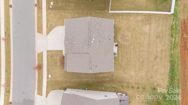 7805 Stonehouse DR, Gastonia, NC 28056