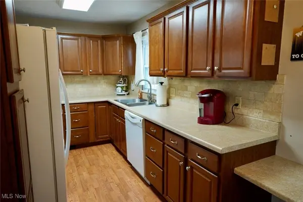 2692 Robindale AVE, Akron, OH 44312