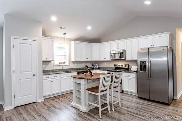 3328 Rock Creek Villa DR, Quinton, VA 23141