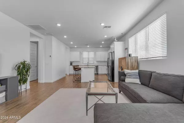 729 N ABALONE Court, Gilbert, AZ 85233