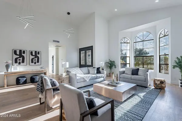 9915 E San Salvador Drive, Scottsdale, AZ 85258