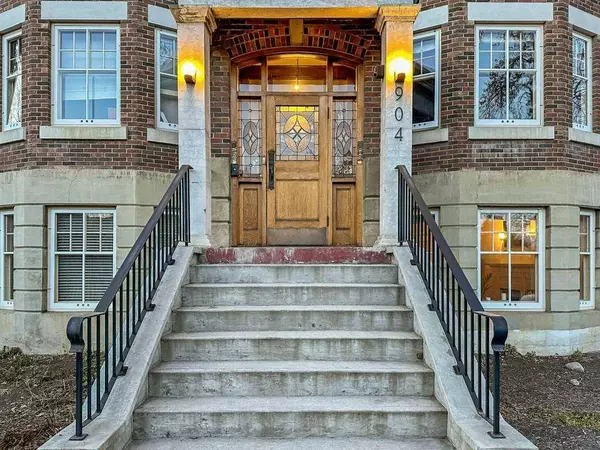 904 Memorial DR NW #2, Calgary, AB T2N 3C9