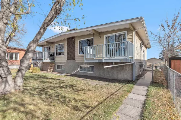 110 Hunterbrook PL NW, Calgary, AB T2K4V7