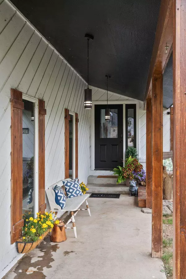 1702 Sunnyslope DR, Crown Point, IN 46307