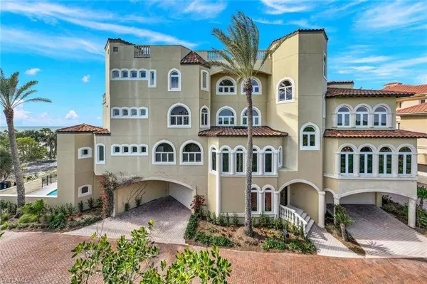 7425 Bay Colony DR, Naples, FL 34108