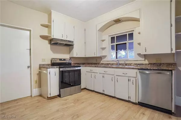 138 W Main, East Palestine, OH 44413