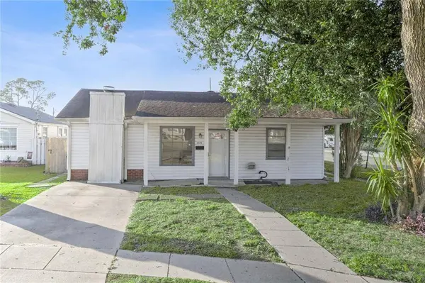 5820 CYNTHIA DR, Metairie, LA 70003