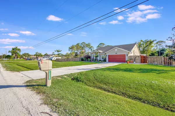 12592 N 82nd LN, The Acreage, FL 33412