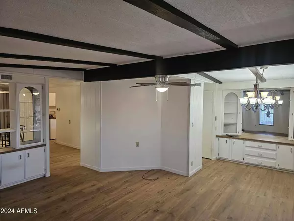 8961 E MICHIGAN Avenue, Sun Lakes, AZ 85248