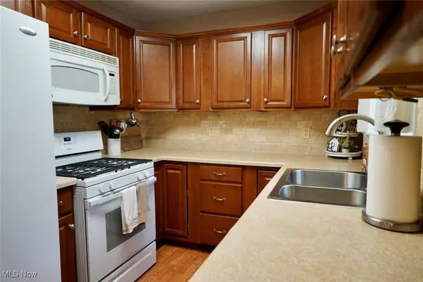 2692 Robindale AVE, Akron, OH 44312