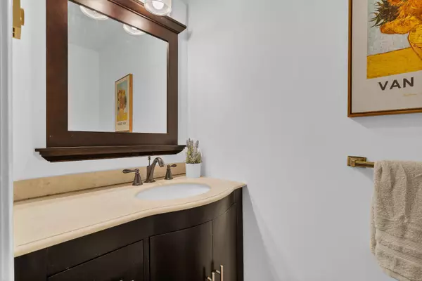 97 West Main Street #APT 23, East Lyme, CT 06357