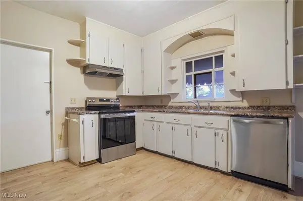 138 W Main, East Palestine, OH 44413